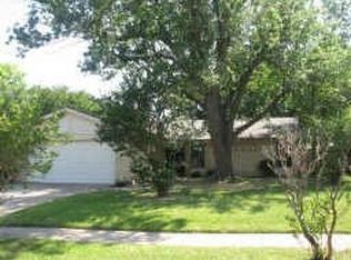 5541 Valley Mills Dr, Garland, TX 75043