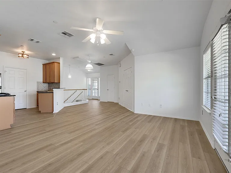 9201 Brodie Ln #2501 — Photo 14