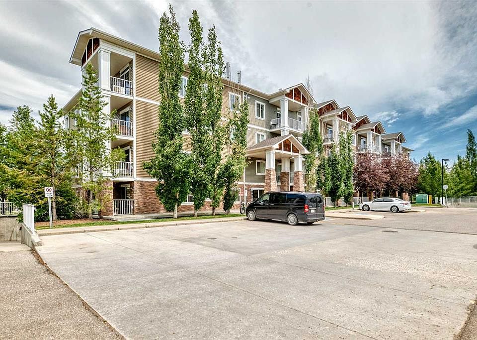 1st image of 304 N Cranberry Park SE #106
