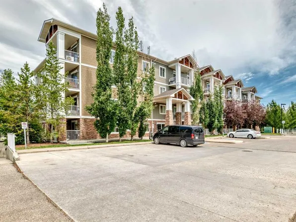 304 N Cranberry Park SE #106, Calgary, AB T3M 1W2