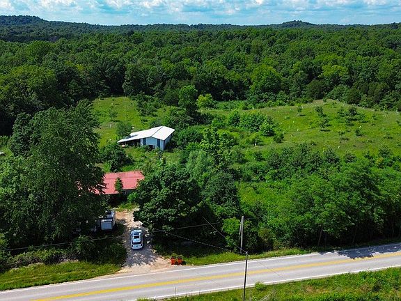 5th image of 4810 Millerstown Rd