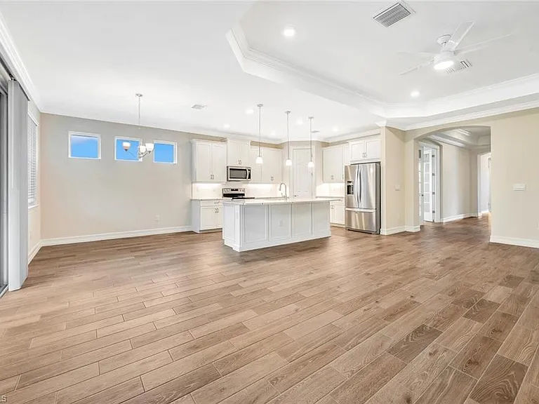 16808 Bay Island Ct — Photo 7