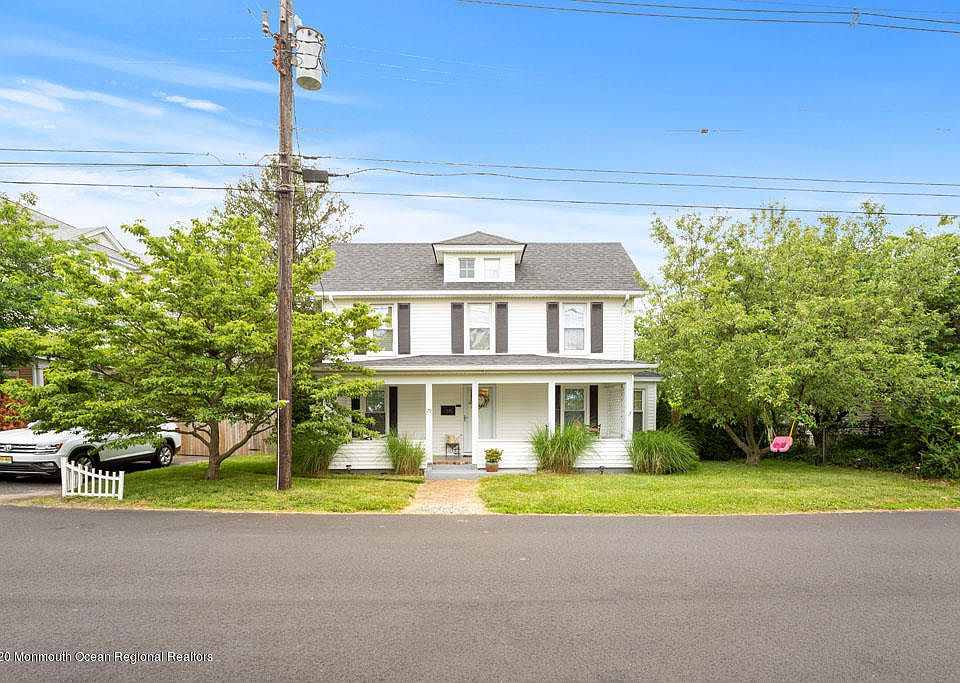 1st image of 29 Snyder St