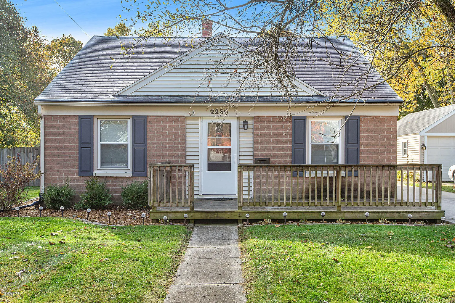 2230 Paddington Rd photo 1