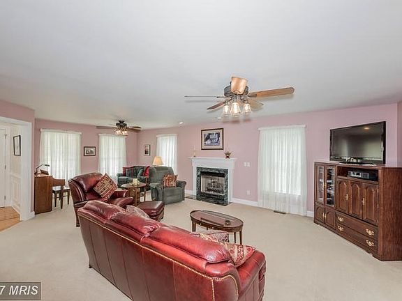 3rd image of 374 Claiborne Fields Dr