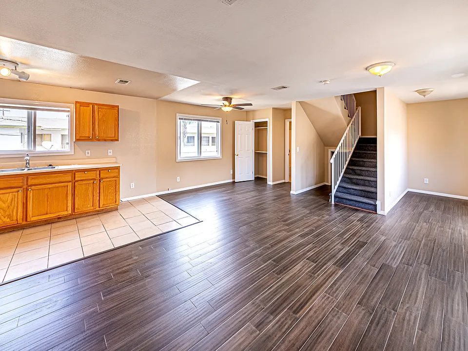 1127 Linden Ave #1127