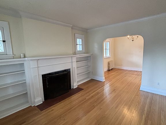 5th image of 109 Ruskin St #1
