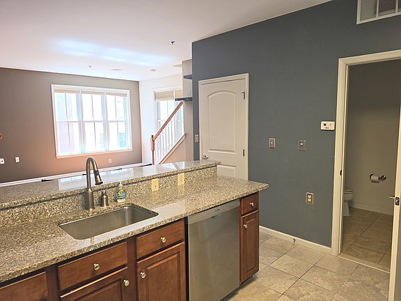5th image of 133 N Bread St Unit 1A3