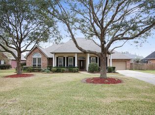 418 Applewood Dr, Slidell, LA 70461