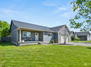 412 Amareen Ct, Nooksack, WA