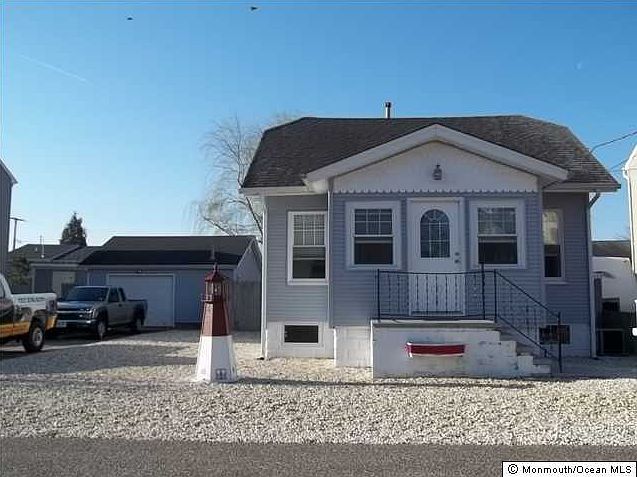 1st image of 106 Dollmore Ave