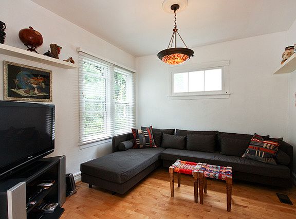 4th image of 3711 N Monticello Ave