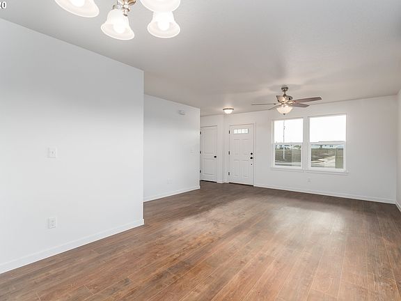 5th image of 702 Roundtree Blvd