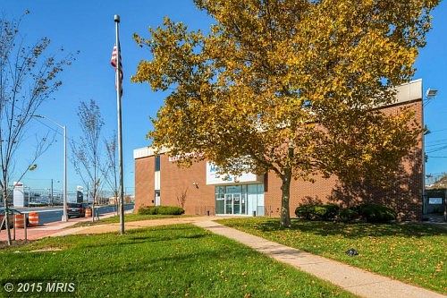 5th image of 535 Dundalk Ave