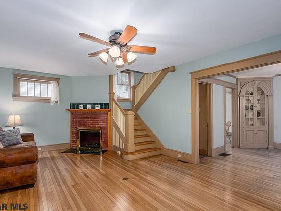 4th image of 329 E Curtin St