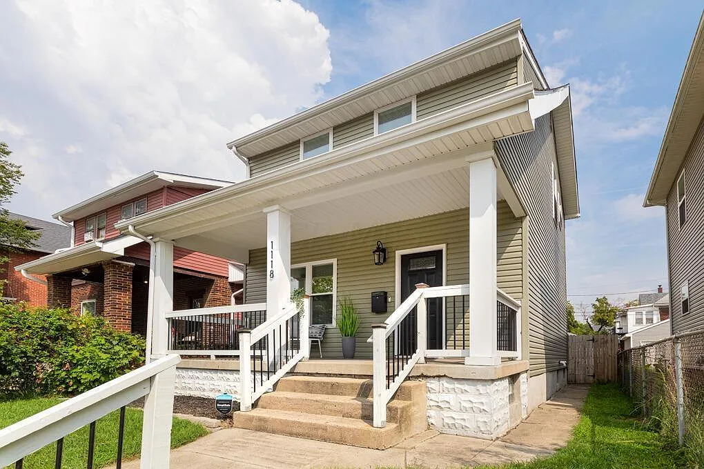 Building Photo - 1118 E Whittier St