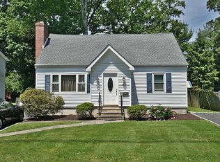 45 Hiawatha Blvd, Oakland, NJ 07436