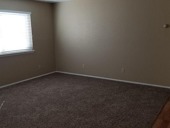 4th image of 1803 Poplar Ave