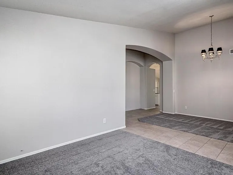 12715 W Cambridge Ave — Photo 2