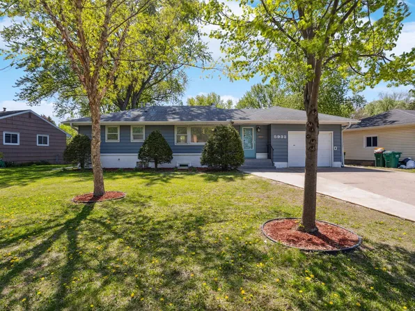 5932 Admiral Ln N, Minneapolis, MN 55429