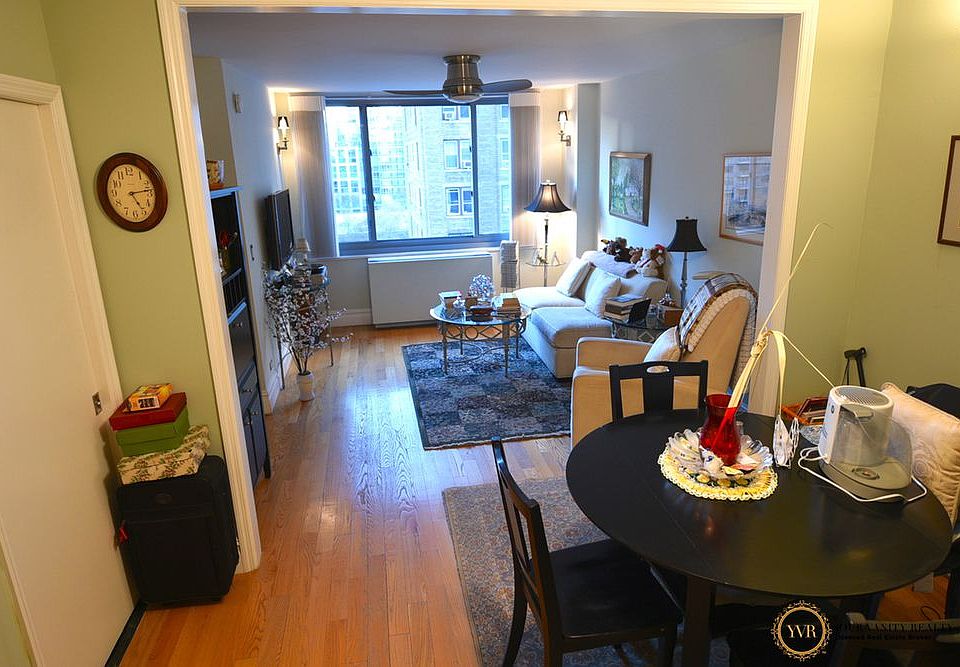 1st image of 2025 Broadway APT 10C