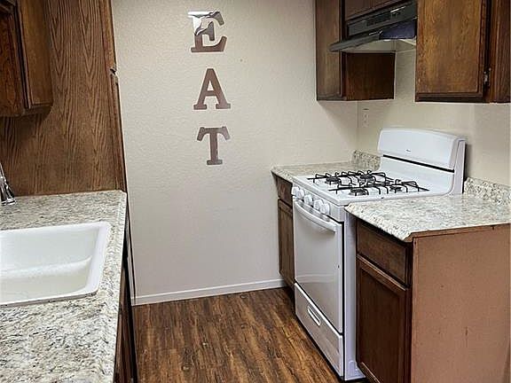 3rd image of 826 E Avenue J12 #1