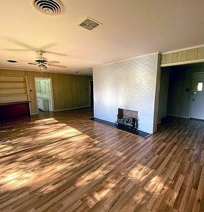 3rd image of 408 Lakeshore Dr