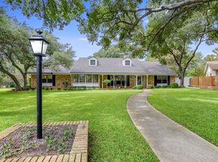338 Los Nogales Ct, Seguin, TX 78155