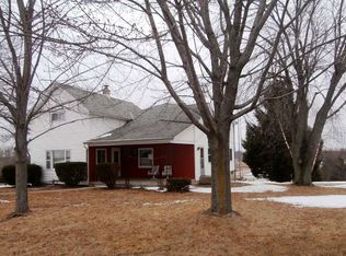 217 Evergreen Rd, Mount Calvary, WI 53057