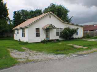 320 E 5th St, Rector, AR 72461