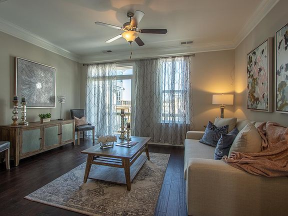 3rd image of 502 Ivor St #137