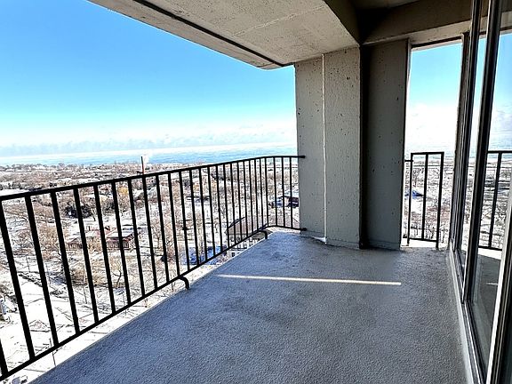 3rd image of 1960 N Lincoln Park W APT 2210
