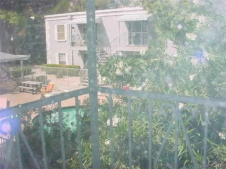 3823 S Maryland Pkwy — Photo 19