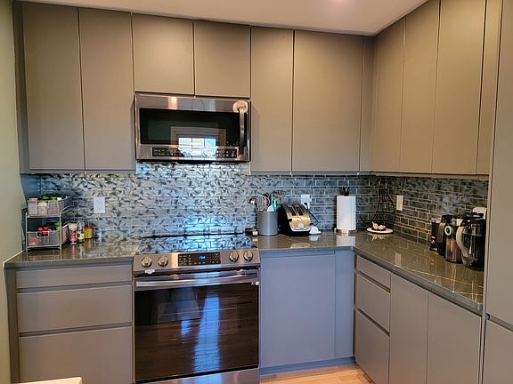 3rd image of 5516 Lakewhite Ct