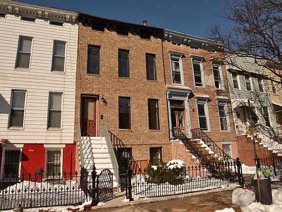 2nd image of 601 Van Buren Street