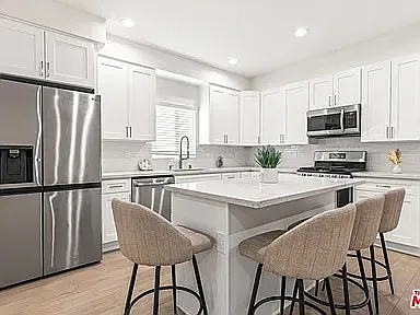 2 bed, 2.5 bath, 1200 sqft, $3,450 — Photo 2