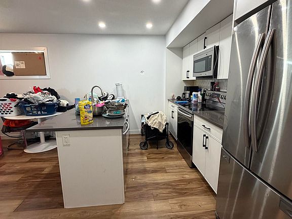 4th image of 11442 82nd St NW