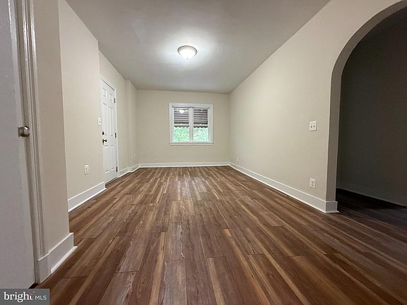 2nd image of 704 Washington Ave #6