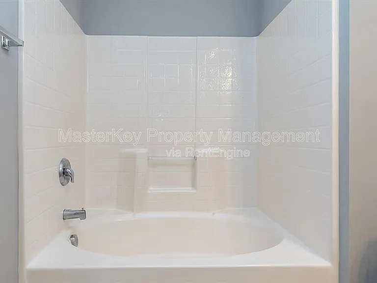 316 Kinellan Ln — Photo 19