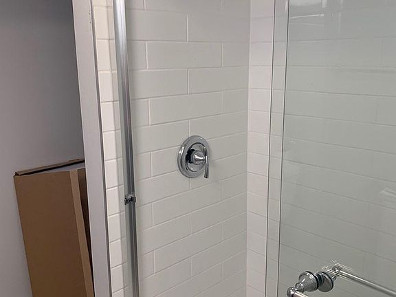 4th image of 6153 S Artesian Ave #G