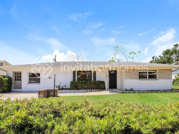 11018 102nd Ave, Seminole, FL 33778