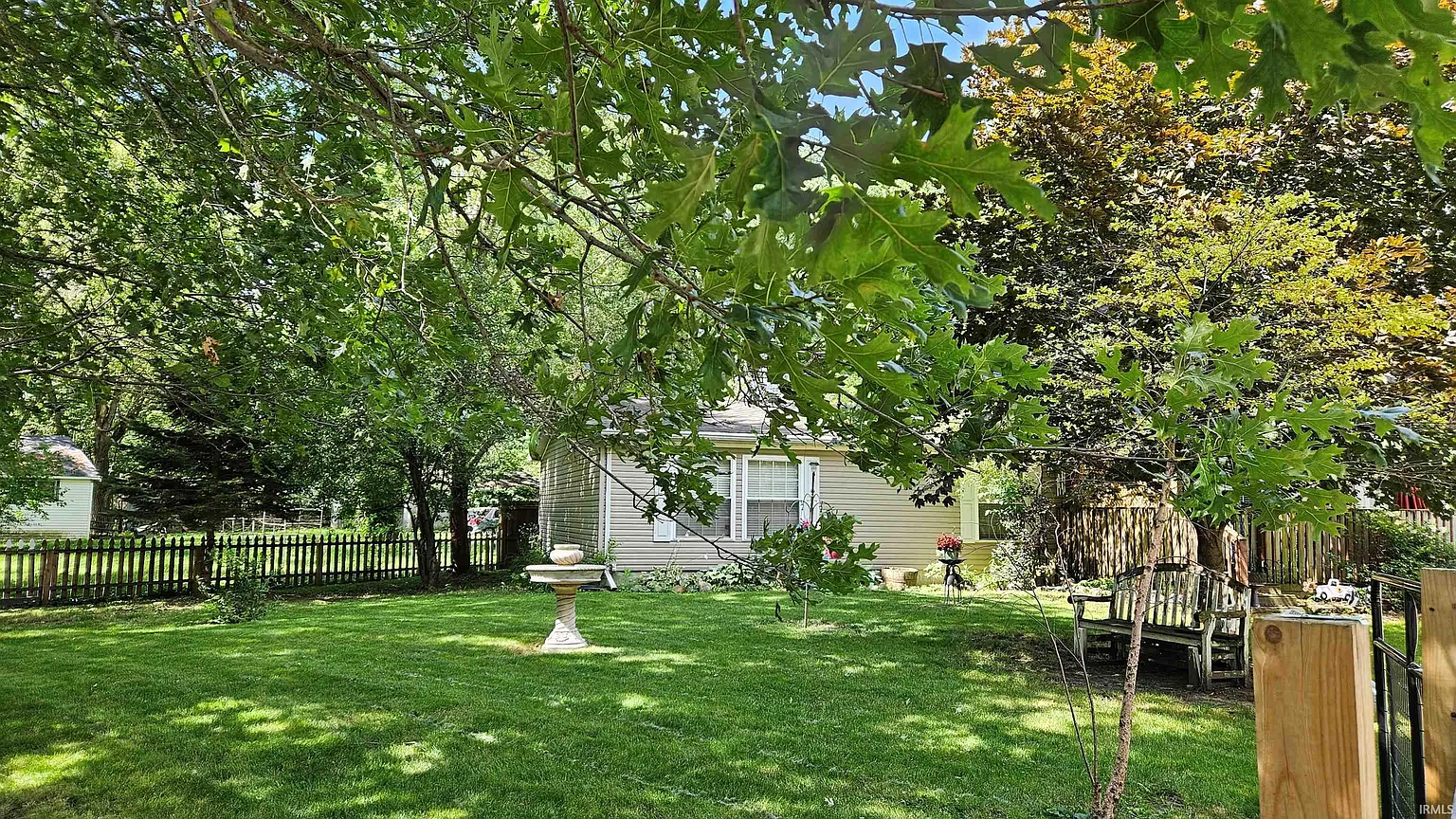 1807 N Delphos St photo 1
