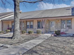 18821 Sunrise Dr, Belton, MO 64012