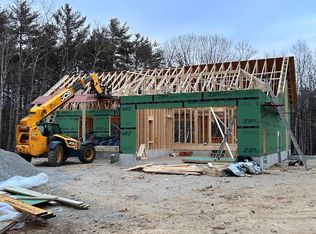 28 Rockwood Dr, Sanford, ME 04073