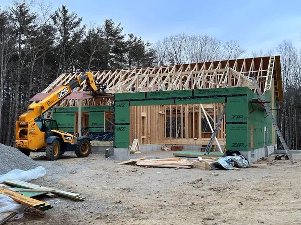 28 Rockwood Drive, Sanford, ME 04073