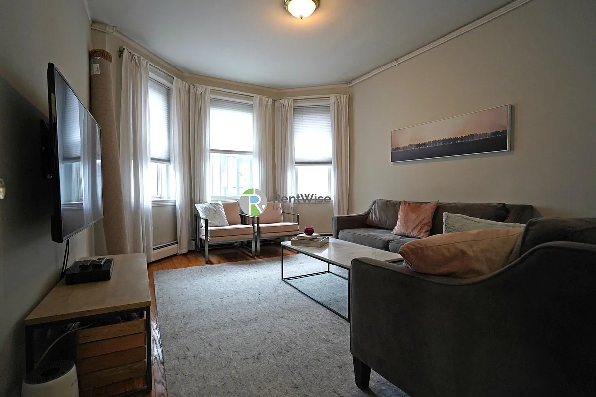 Building Photo - 1847 Commonwealth Ave #13