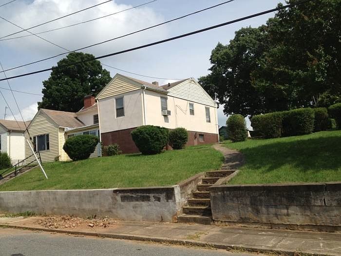 2nd image of 1760 Seabury Ave