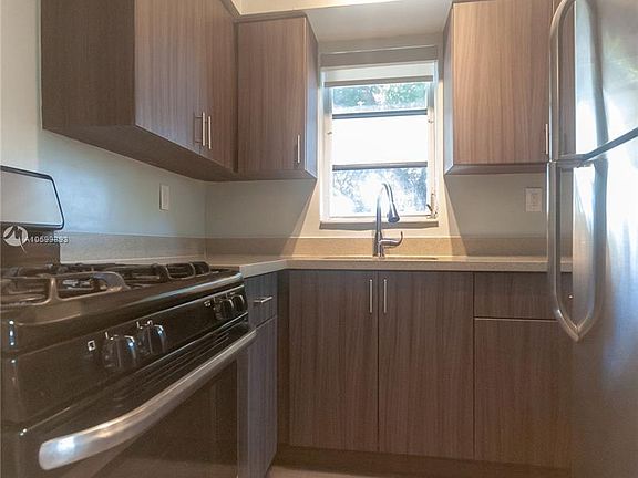 4th image of 710 Meridian Ave APT 1A