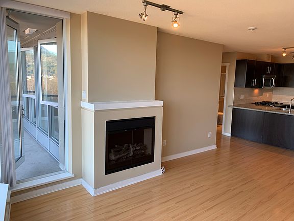 5th image of 651 Nootka Way #1805