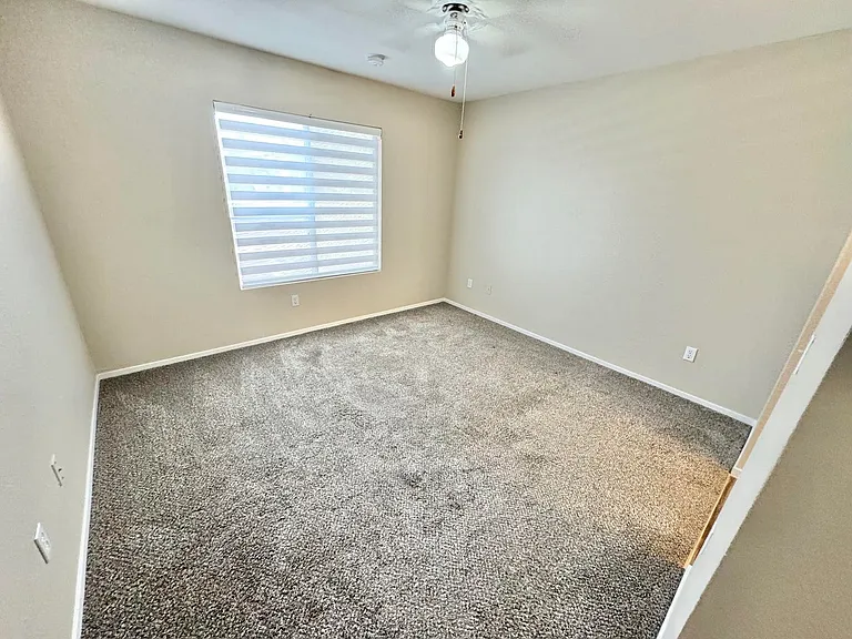 8070 W Russell Rd #2121 — Photo 9